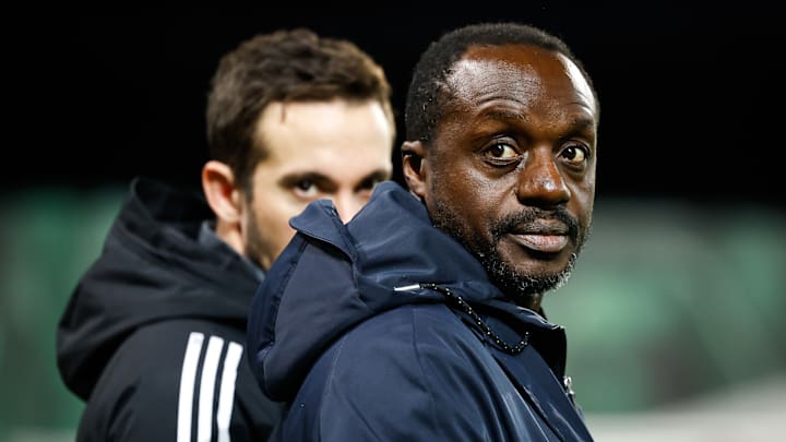 Ben Manga sucht den neuen Schalke-Trainer Ben Manga sucht den neuen Schalke-Trainer