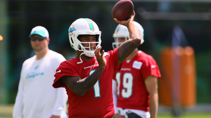 Quarterback Tua Tagovailoa throws the football during mandatory minicamp at Baptist Health Training Complex.