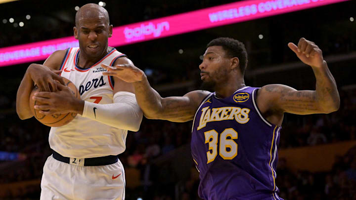 Pese a estar oficialmente retirado, Chris Paul empieza a sonar para firmar con los Lakers en los playoffs, tomando en cuenta las lesiones de Luka Doncic y Austin Reaves Pese a estar oficialmente retirado, Chris Paul empieza a sonar para firmar con los Lakers en los playoffs, tomando en cuenta las lesiones de Luka Doncic y Austin Reaves
