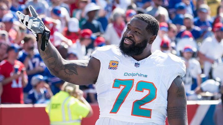 Oct 1, 2023; Orchard Park, New York, USA; Miami Dolphins offensive tackle Terron Armstead (72) reacts to the crowd before a game against the Buffalo Bills at Highmark Stadium Oct 1, 2023; Orchard Park, New York, USA; Miami Dolphins offensive tackle Terron Armstead (72) reacts to the crowd before a game against the Buffalo Bills at Highmark Stadium