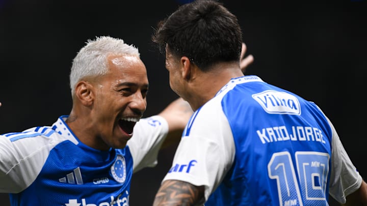 Cruzeiro enfrenta o Botafogo pelo Brasileirão Série A Cruzeiro enfrenta o Botafogo pelo Brasileirão Série A