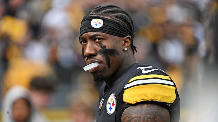 Nov 2, 2025; Pittsburgh, Pennsylvania, USA; Pittsburgh Steelers cornerback Joey Porter Jr. (24) enters the field before the game against the Indianapolis Colts at Acrisure Stadium. Mandatory Credit: Barry Reeger-Imagn Images Nov 2, 2025; Pittsburgh, Pennsylvania, USA; Pittsburgh Steelers cornerback Joey Porter Jr. (24) enters the field before the game against the Indianapolis Colts at Acrisure Stadium. Mandatory Credit: Barry Reeger-Imagn Images