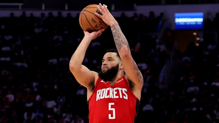 Nov 2, 2024; Houston, Texas, USA; Houston Rockets guard Fred VanVleet (5) shoots against the Golden State Warriors during the third quarter at Toyota Center. Mandatory Credit: Erik Williams-Imagn Images
