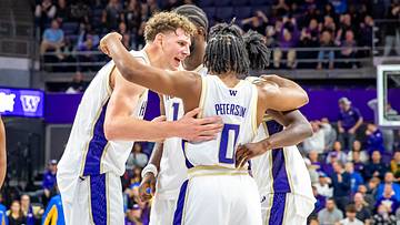 Steinbach's 27-15 Double-Double in Hornets’ 110-91 Loss