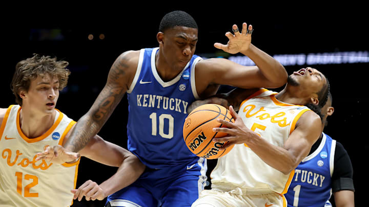 Kentucky v Tennessee