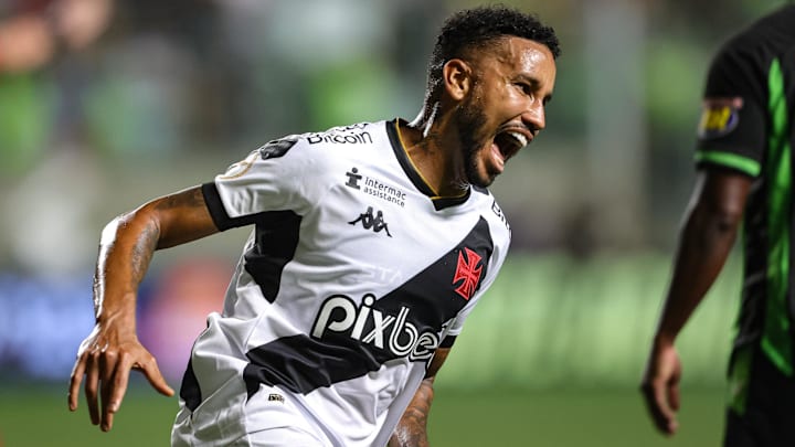 Jair fez o quinto gol dele com a camisa do Vasco