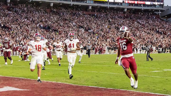 Oct 25, 2025; Columbia, South Carolina, USA; South Carolina Gamecocks quarterback Lanorris Sellers (16) scores a rushing touchdown against the Alabama Crimson Tide in the fourth quarter at Williams-Brice Stadium. Mandatory Credit: Jeff Blake-Imagn Images Oct 25, 2025; Columbia, South Carolina, USA; South Carolina Gamecocks quarterback Lanorris Sellers (16) scores a rushing touchdown against the Alabama Crimson Tide in the fourth quarter at Williams-Brice Stadium. Mandatory Credit: Jeff Blake-Imagn Images