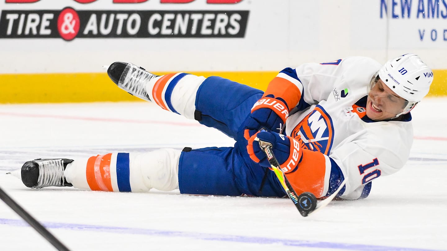 Brayden Schenn's analytical numbers have been concerning since joining the NY Islanders