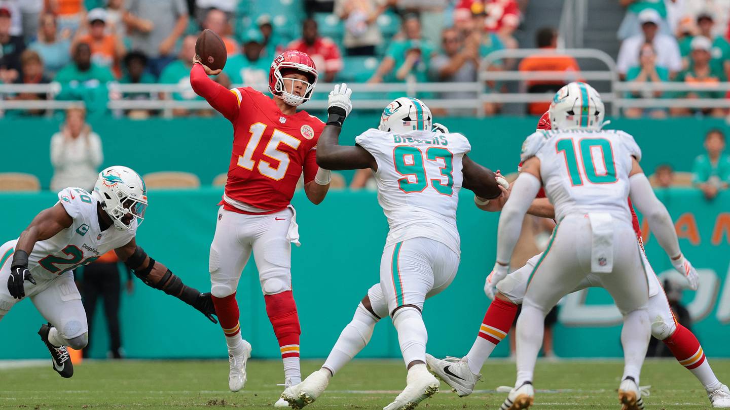 Biggest Winners and Losers From Chiefs' 24-10 Win Over the Miami Dolphins