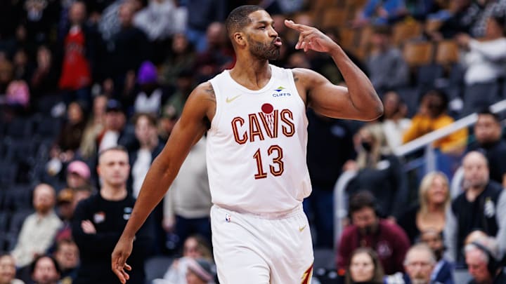 Cleveland Cavaliers v Toronto Raptors