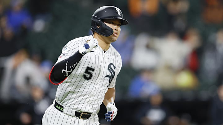 Munetaka Murakami leads MLB with 12 home runs in his first 29 games. 