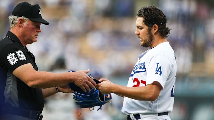 San Francisco Giants v Los Angeles Dodgers