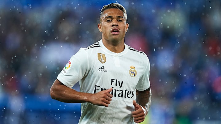 Deportivo Alaves v Real Madrid CF - La Liga