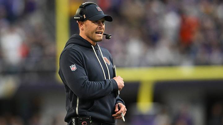 Chicago Bears head coach Ben Johnson stands on the sidelines during the fourth quarter against the Minnesota Vikings at U.S. Bank Stadium. Mandatory Credit: Jeffrey Becker-Imagn Images Chicago Bears head coach Ben Johnson stands on the sidelines during the fourth quarter against the Minnesota Vikings at U.S. Bank Stadium. Mandatory Credit: Jeffrey Becker-Imagn Images