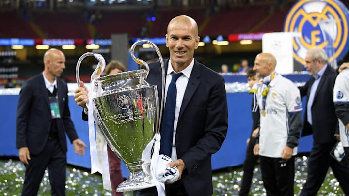 Zinedine Zidane entrenó al Real Madrid durante tres Champions League consecutivas ganadas por dicha escuadra Zinedine Zidane entrenó al Real Madrid durante tres Champions League consecutivas ganadas por dicha escuadra