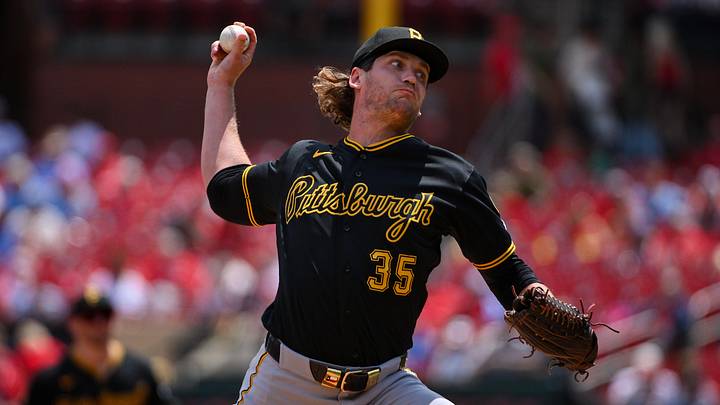 May 21, 2026; St. Louis, Missouri, USA; Pittsburgh Pirates starting pitcher Braxton Ashcraft (35) pitches against the St. Louis Cardinals during the first inning at Busch Stadium. Mandatory Credit: Jeff Curry-Imagn Images May 21, 2026; St. Louis, Missouri, USA; Pittsburgh Pirates starting pitcher Braxton Ashcraft (35) pitches against the St. Louis Cardinals during the first inning at Busch Stadium. Mandatory Credit: Jeff Curry-Imagn Images
