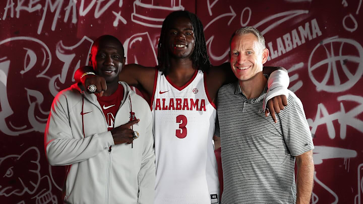 5-Star SG Caleb Holt during his official visit to Tuscaloosa in September 2025 5-Star SG Caleb Holt during his official visit to Tuscaloosa in September 2025