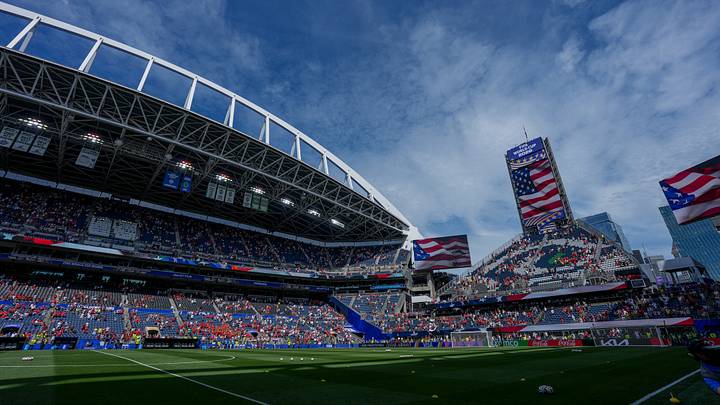 World Cup Ticket Prices Plummet for USMNT's Round of 16 Clash Even as Balogun's Red Card Gets Overturned