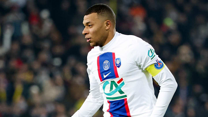 US Pays de Cassel v Paris Saint-Germain - French Cup