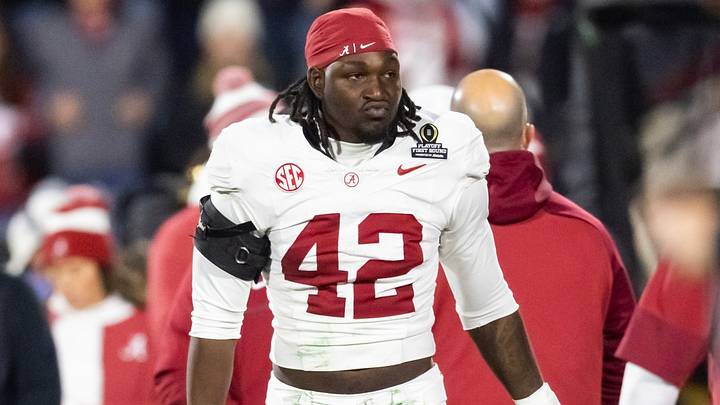 Alabama Crimson Tide linebacker Yhonzae Pierre (42) against the Oklahoma Sooners during the CFP National Playoff First Round. Alabama Crimson Tide linebacker Yhonzae Pierre (42) against the Oklahoma Sooners during the CFP National Playoff First Round.