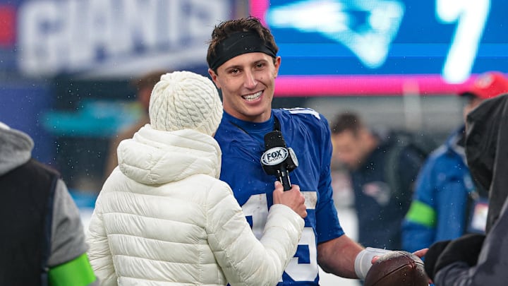 Nov 26, 2023; East Rutherford, New Jersey, USA; New York Giants quarterback Tommy DeVito (15) talks