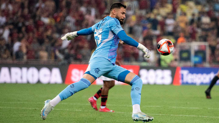 Matheus Cunha será titular no gol do Flamengo em São Luís