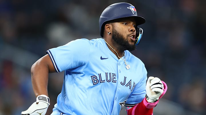 Vladimir Guerrero Jr.  acordó permanecer en Toronto 