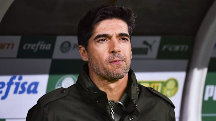 Abel Ferreira tem contrato com o Palmeiras até o fim de 2025