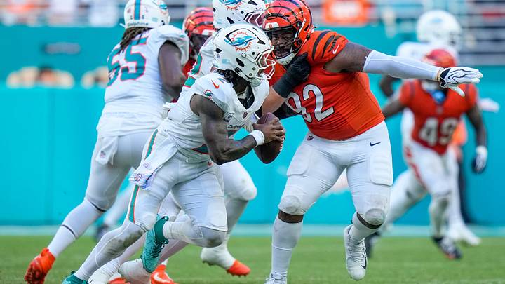 Cincinnati Bengals defensive tackle B.J. Hill (92) pressures Miami Dolphins quarterback Malik Willis (2) on a play in the fourth quarter of the NFL Week 5 game between the Miami Dolphins and the Cincinnati Bengals at Hard Rock Stadium in Miami Gardens, Florida, on Sunday, Oct. 11, 2026. Cincinnati Bengals defensive tackle B.J. Hill (92) pressures Miami Dolphins quarterback Malik Willis (2) on a play in the fourth quarter of the NFL Week 5 game between the Miami Dolphins and the Cincinnati Bengals at Hard Rock Stadium in Miami Gardens, Florida, on Sunday, Oct. 11, 2026.