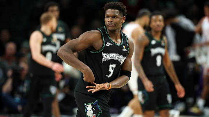 Phoenix Suns v Minnesota Timberwolves Phoenix Suns v Minnesota Timberwolves