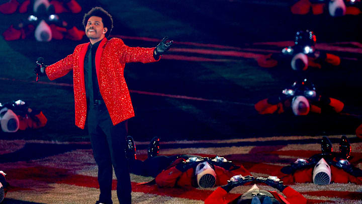 The Weeknd dio un espectacular show en el Super Bowl de 2021 de la NFL 