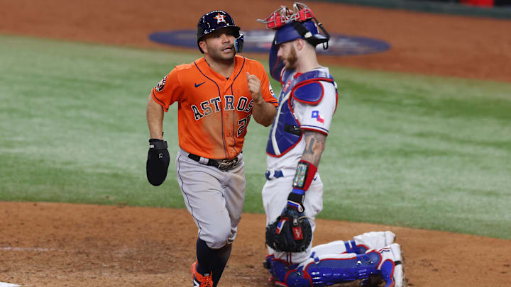 José Altuve ya lleva 25 jonrones en su carrera en playoffs de MLB
