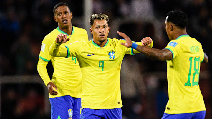 Marcos Leonardo balançou a rede em dose dupla na estreia da Seleção Brasileira