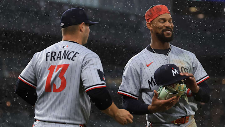 Minnesota Twins v Chicago White Sox
