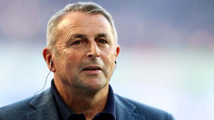 Klaus Allofs möchte die Augen auf dem Transfermarkt offen halten