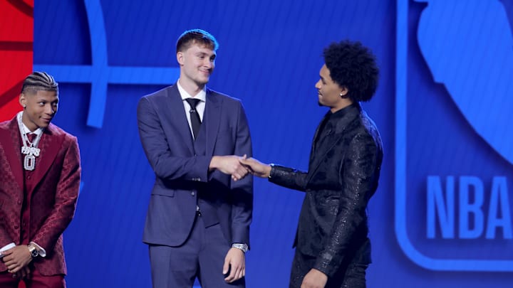 Jun 25, 2025; Brooklyn, NY, USA; Cooper Flagg and Dylan Harper shake hands on stage before the 2025 NBA Draft at Barclays Center. Mandatory Credit: Brad Penner-Imagn Images Jun 25, 2025; Brooklyn, NY, USA; Cooper Flagg and Dylan Harper shake hands on stage before the 2025 NBA Draft at Barclays Center. Mandatory Credit: Brad Penner-Imagn Images