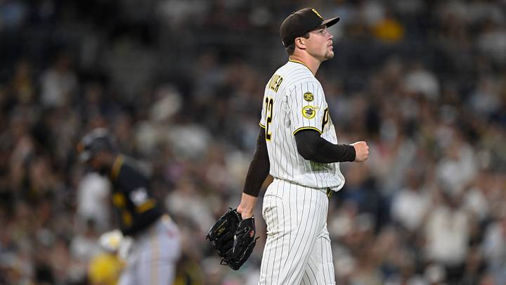Aug 25, 2026; San Diego, California, USA; San Diego Padres pitcher Mason Miller (22) looks up after giving up a solo home to Pittsburgh Pirates center fielder Oneil Cruz (15) during the ninth inning at Petco Park. Mandatory Credit: Denis Poroy-Imagn Images Aug 25, 2026; San Diego, California, USA; San Diego Padres pitcher Mason Miller (22) looks up after giving up a solo home to Pittsburgh Pirates center fielder Oneil Cruz (15) during the ninth inning at Petco Park. Mandatory Credit: Denis Poroy-Imagn Images