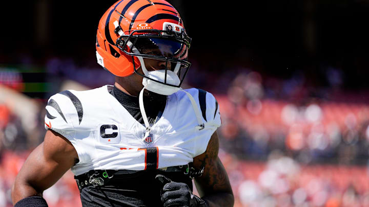 Cincinnati Bengals wide receiver Ja'Marr Chase (1) takes the field during warmups before the NFL Week 1 game between the Cleveland Browns and the Cincinnati Bengals at Huntington Bank Field in Cleveland on Sunday, Sept. 7, 2025. Cincinnati Bengals wide receiver Ja'Marr Chase (1) takes the field during warmups before the NFL Week 1 game between the Cleveland Browns and the Cincinnati Bengals at Huntington Bank Field in Cleveland on Sunday, Sept. 7, 2025.