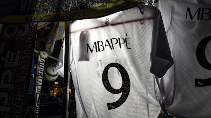 Real Madrid CF v Villarreal CF  - La Liga EA Sports