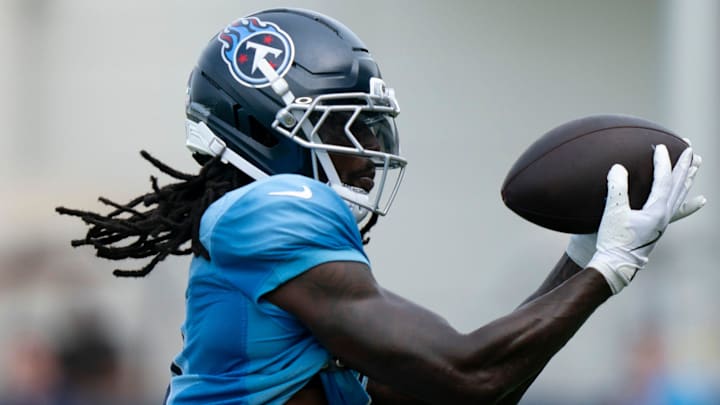 Tennessee Titans wide receiver Calvin Ridley (0)