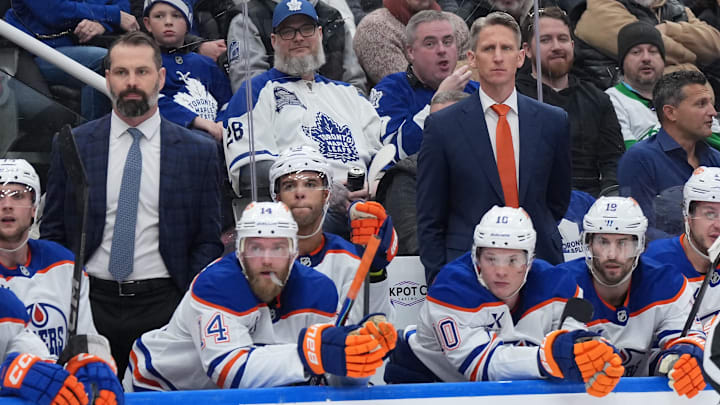 Dec 13, 2025; Toronto, Ontario, CAN; Edmonton Oilers head coach Kris Knoblauch watches the play against the Toronto Maple Leafs during the third period at Scotiabank Arena. Mandatory Credit: Nick Turchiaro-Imagn Images Dec 13, 2025; Toronto, Ontario, CAN; Edmonton Oilers head coach Kris Knoblauch watches the play against the Toronto Maple Leafs during the third period at Scotiabank Arena. Mandatory Credit: Nick Turchiaro-Imagn Images
