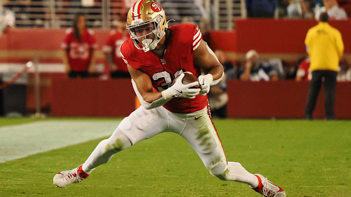Oct 27, 2024; Santa Clara, California, USA; San Francisco 49ers running back Isaac Guerendo (31) carries the ball against the Dallas Cowboys during the second quarter at Levi's Stadium. Mandatory Credit: Kelley L Cox-Imagn Images Oct 27, 2024; Santa Clara, California, USA; San Francisco 49ers running back Isaac Guerendo (31) carries the ball against the Dallas Cowboys during the second quarter at Levi's Stadium. Mandatory Credit: Kelley L Cox-Imagn Images
