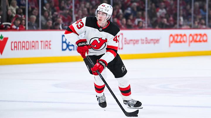 New Jersey Devils defenseman Luke Hughes (43) plays the puck: David Kirouac-Imagn Images New Jersey Devils defenseman Luke Hughes (43) plays the puck: David Kirouac-Imagn Images