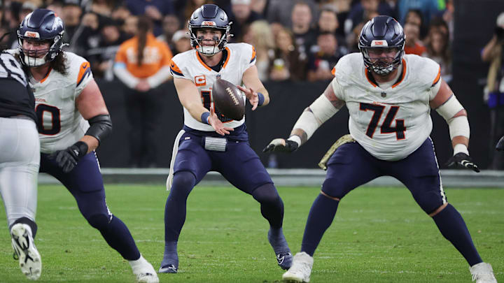 Denver Broncos v Las Vegas Raiders