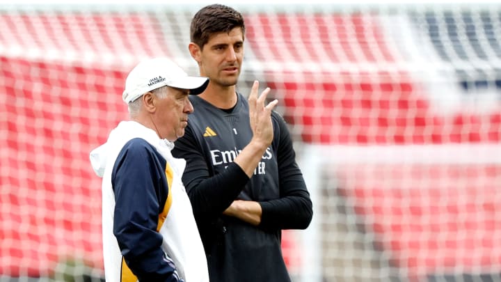 Thibaut Courtois a envoyé une belle déclaration à Carlo Ancelotti. Thibaut Courtois a envoyé une belle déclaration à Carlo Ancelotti.