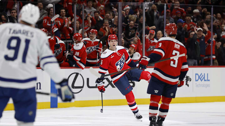 The Toronto Maple Leafs blew a 2-0 lead in a game they could have won on Friday night at the Capital One Arena.