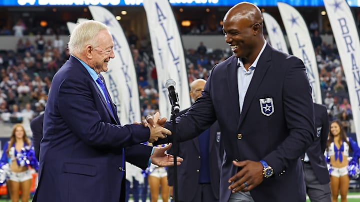 Los Angeles Rams v Dallas Cowboys