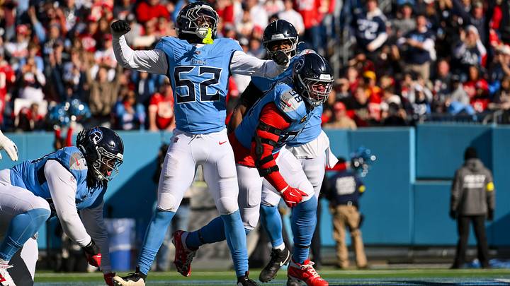 Dec 21, 2025; Nashville, Tennessee, USA; Tennessee Titans defensive tackle Jeffery Simmons (98) and linebacker James Williams (52) celebrate the safety during the first half at Nissan Stadium. Mandatory Credit: Steve Roberts-Imagn Images Dec 21, 2025; Nashville, Tennessee, USA; Tennessee Titans defensive tackle Jeffery Simmons (98) and linebacker James Williams (52) celebrate the safety during the first half at Nissan Stadium. Mandatory Credit: Steve Roberts-Imagn Images