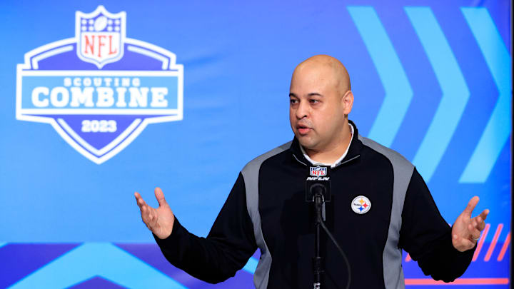 Could Omar Khan and the Steelers trade down on draft night?