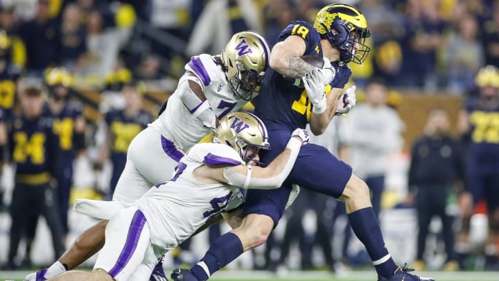 Carson Bruener pulls down Michigan tight end Colston Loveland in the CFP championship game.